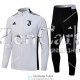 Juventus Chaqueta White II + Pantalon Black 2021/2022
